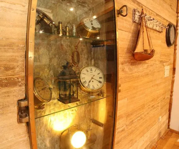 Antique * 特罗吉尔